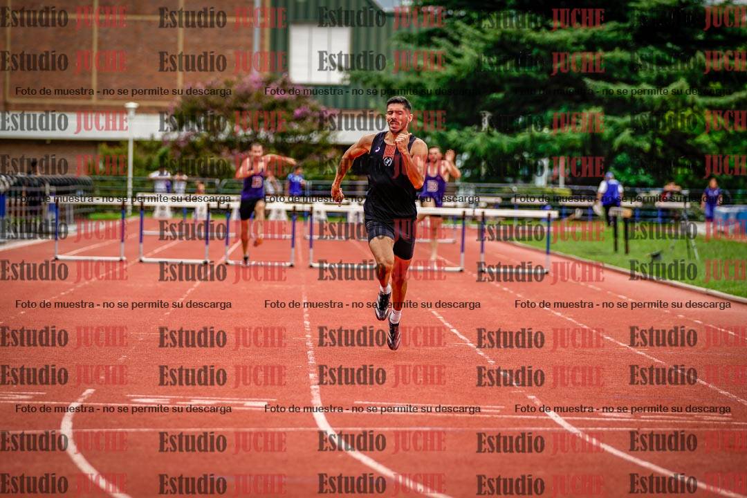 Fotos de los 400 m con vallas de varones
