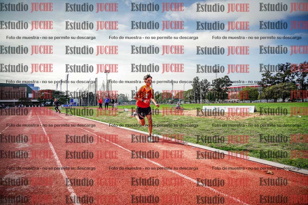 Fotos de los 600 m llanos de varones