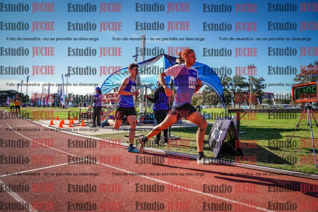 Fotos de los 800 m llanos de varones