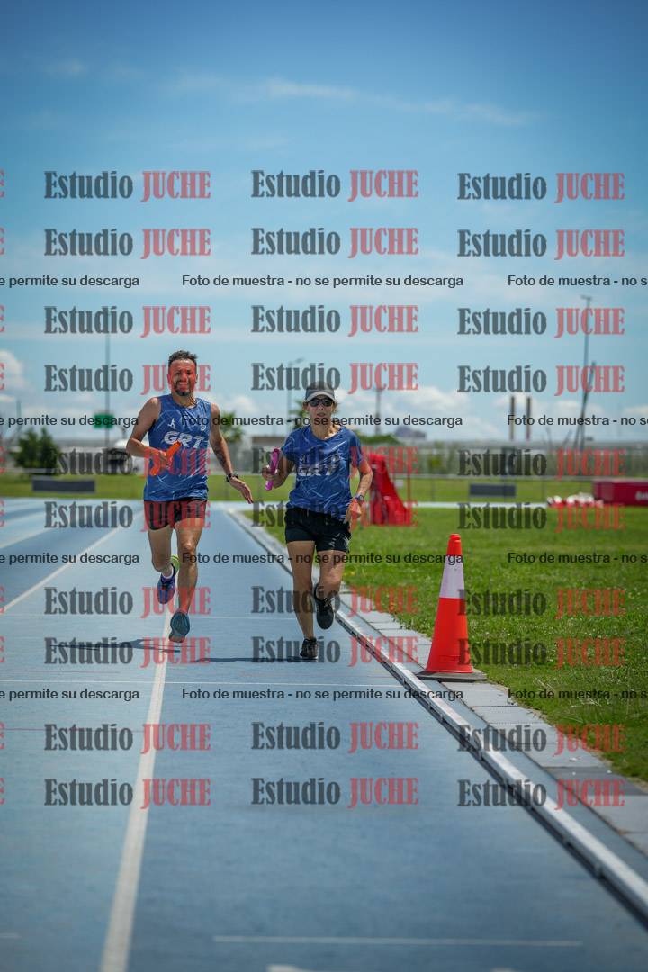 Fotos de las llegadas de los relevos 20' para running teams - serie 1