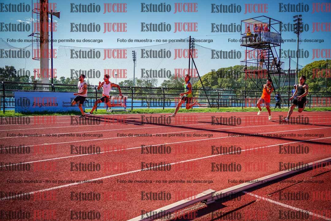 Fotos de los 200 m llanos de varones