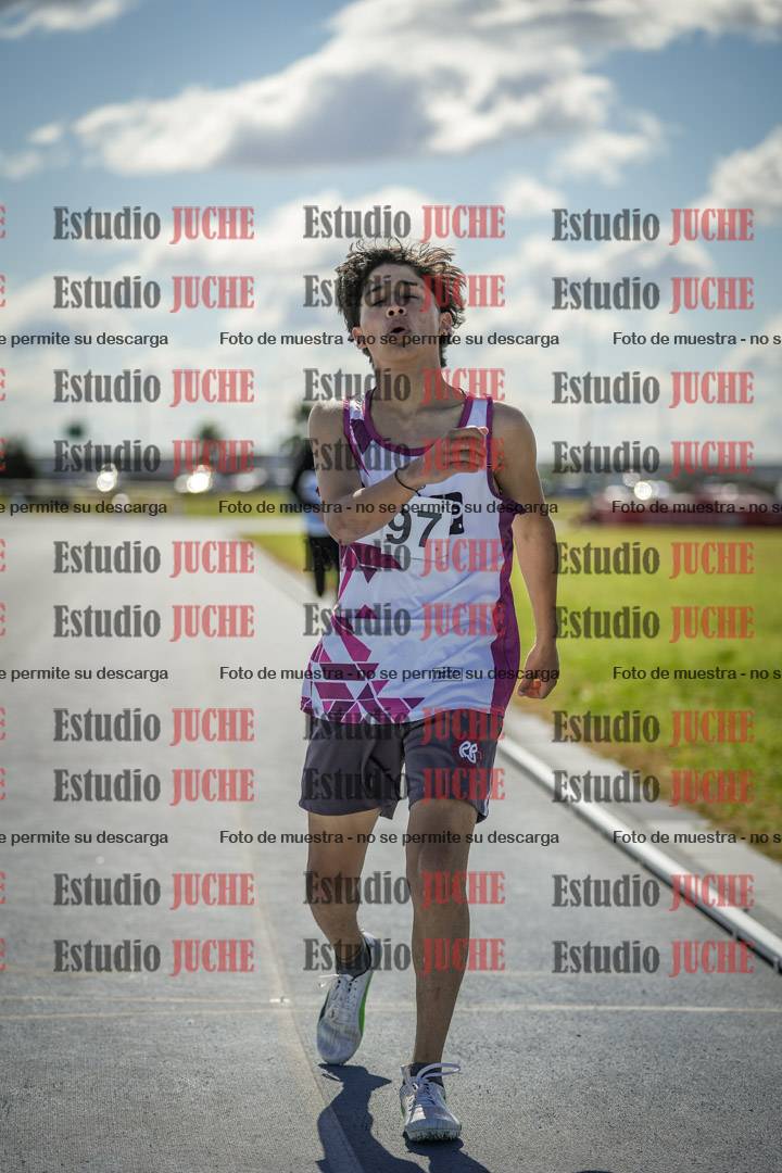 Fotos de los 800 m llanos de varones