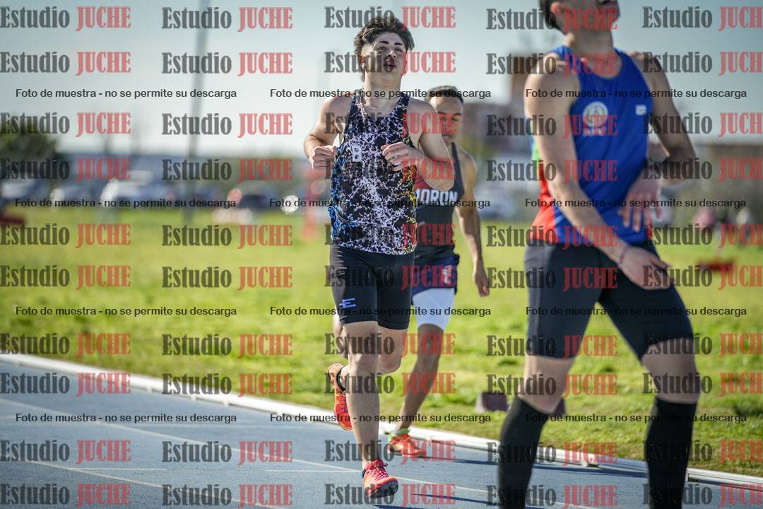 Fotos de los 400 m llanos de varones