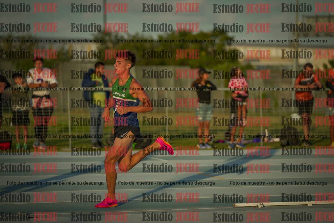 Fotos de los 3000 m llanos de varones