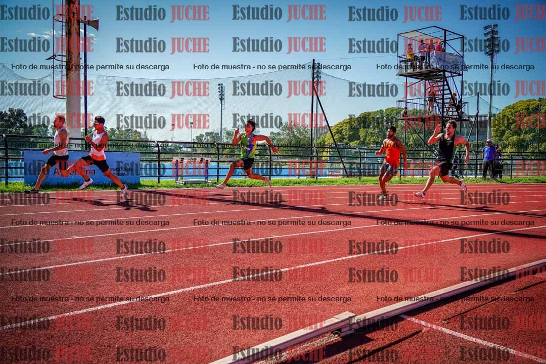 Fotos de los 200 m llanos de varones