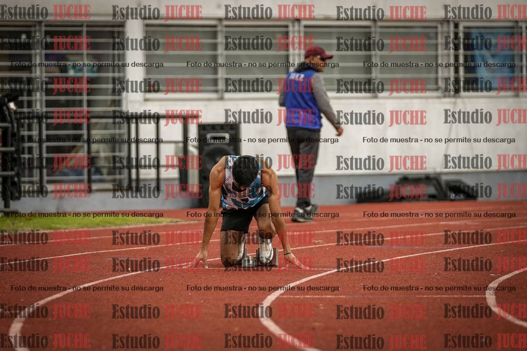 Fotos de los 400 m llanos de varones
