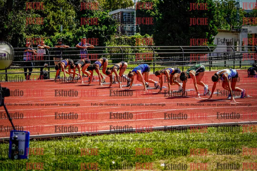 Fotos de los 100 m con vallas de mujeres