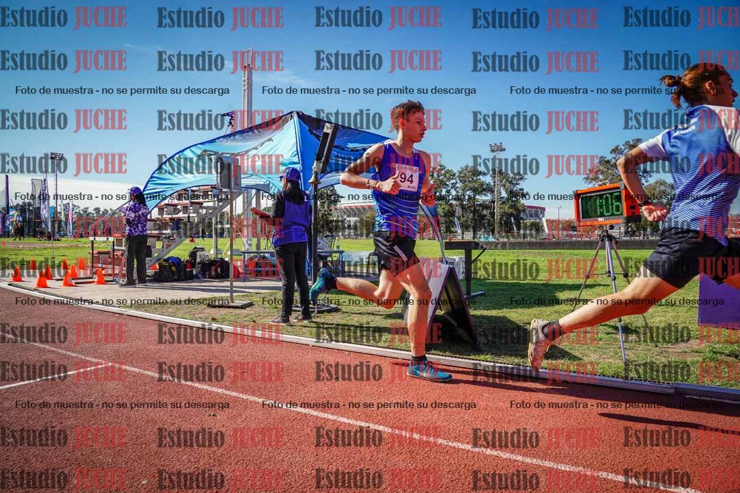 Fotos de los 800 m llanos de varones