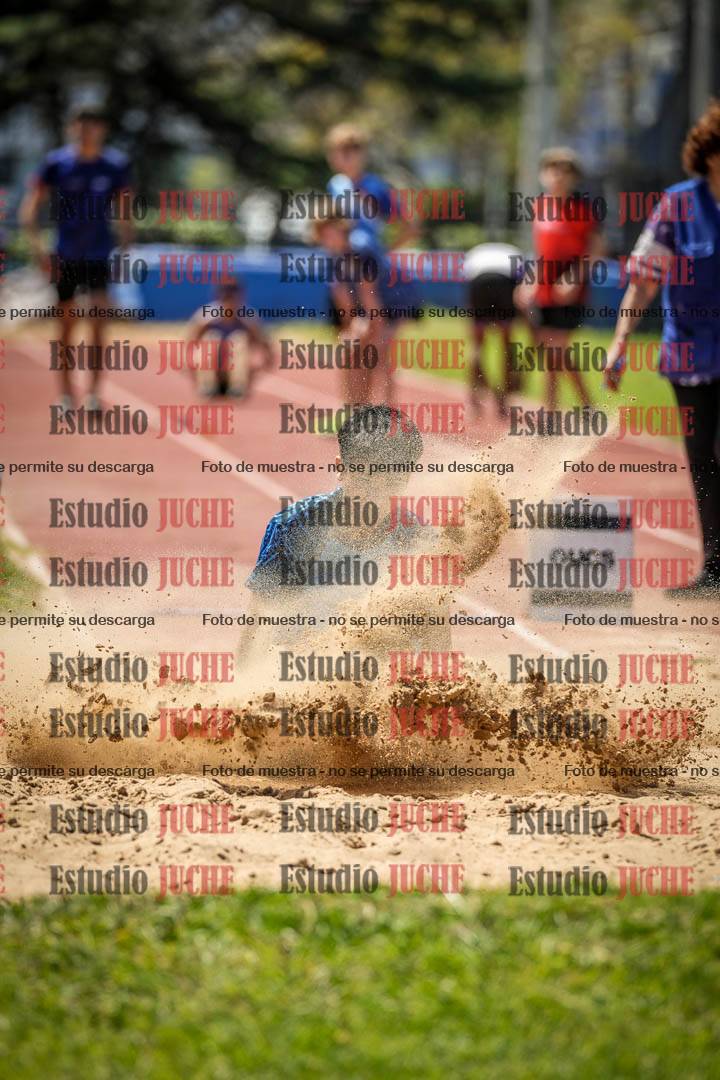 Fotos del salto en largo de varones - (incluye octatlón)