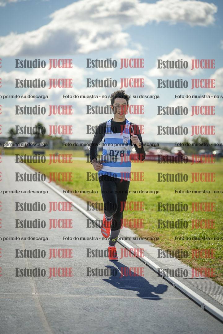 Fotos de los 800 m llanos de varones