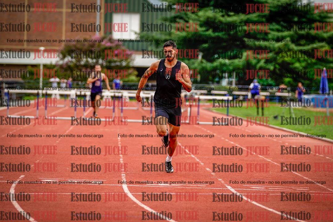 Fotos de los 400 m con vallas de varones