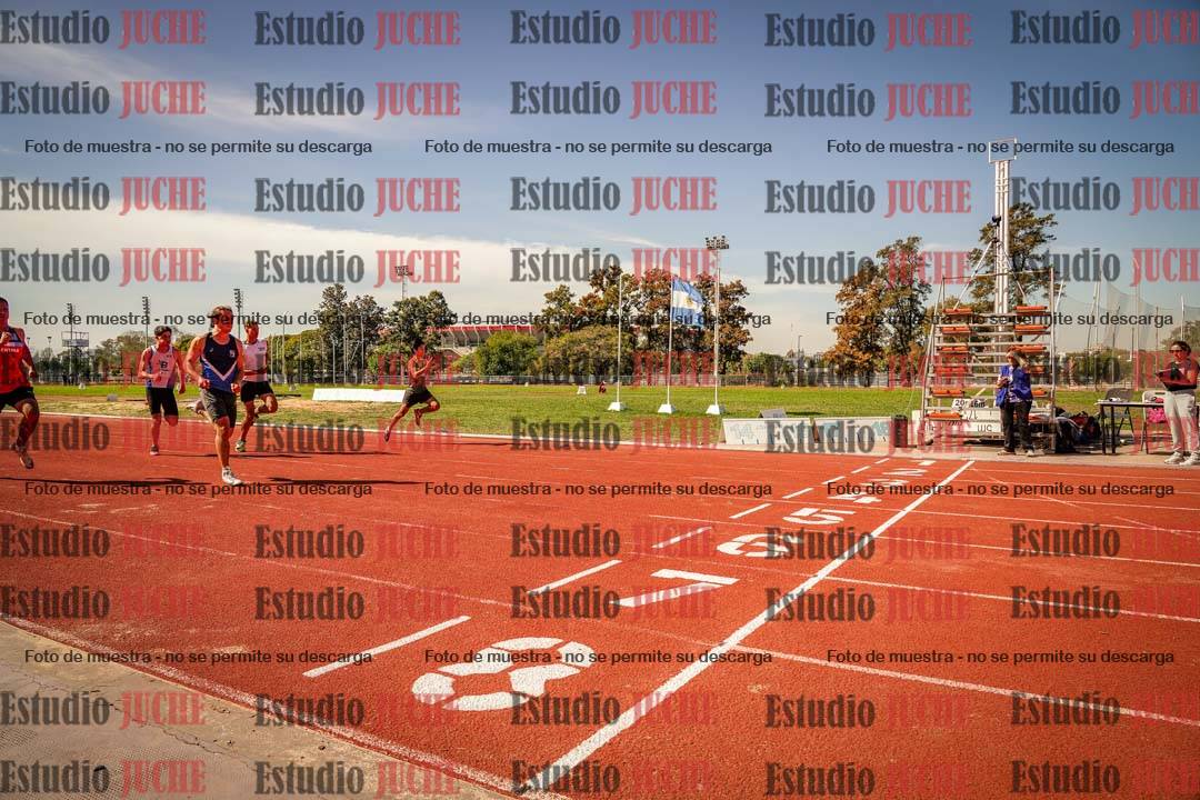 Fotos de los 100 m llanos de varones