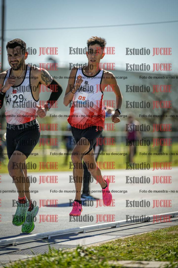 Fotos de los 5000 m llanos de mujeres y varones
