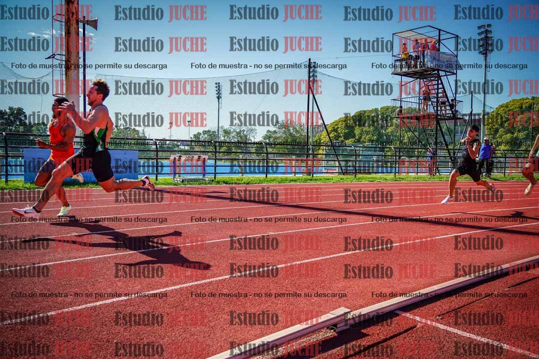 Fotos de los 200 m llanos de varones