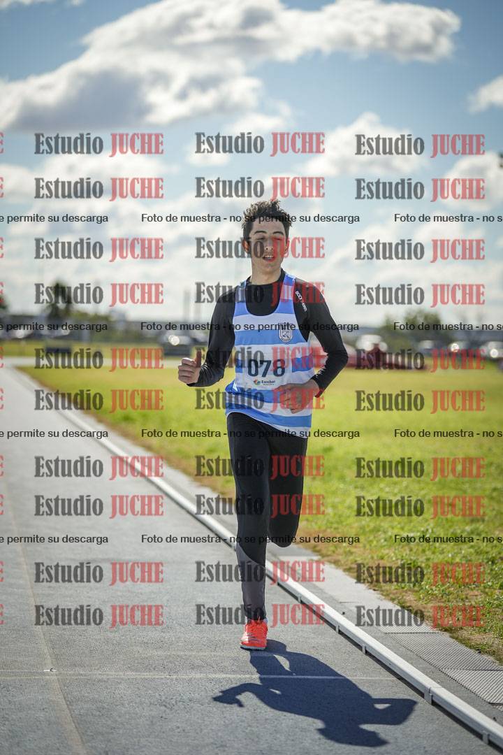 Fotos de los 800 m llanos de varones