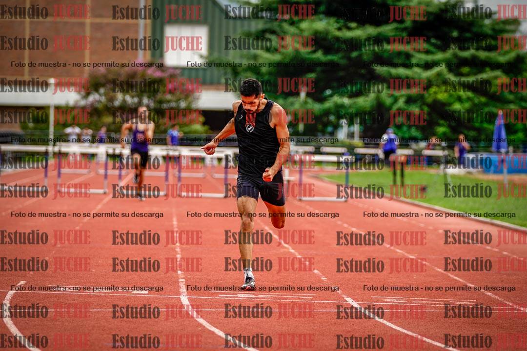 Fotos de los 400 m con vallas de varones