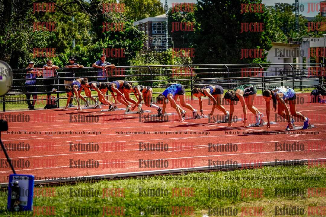 Fotos de los 100 m con vallas de mujeres
