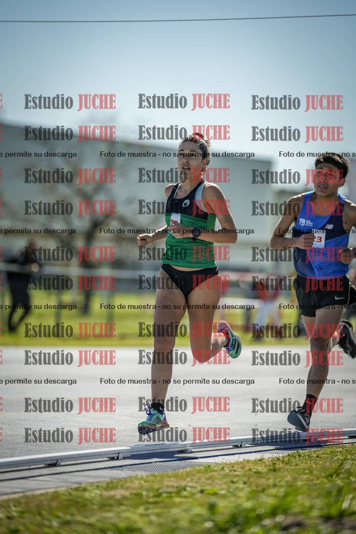 Fotos de los 5000 m llanos de mujeres y varones