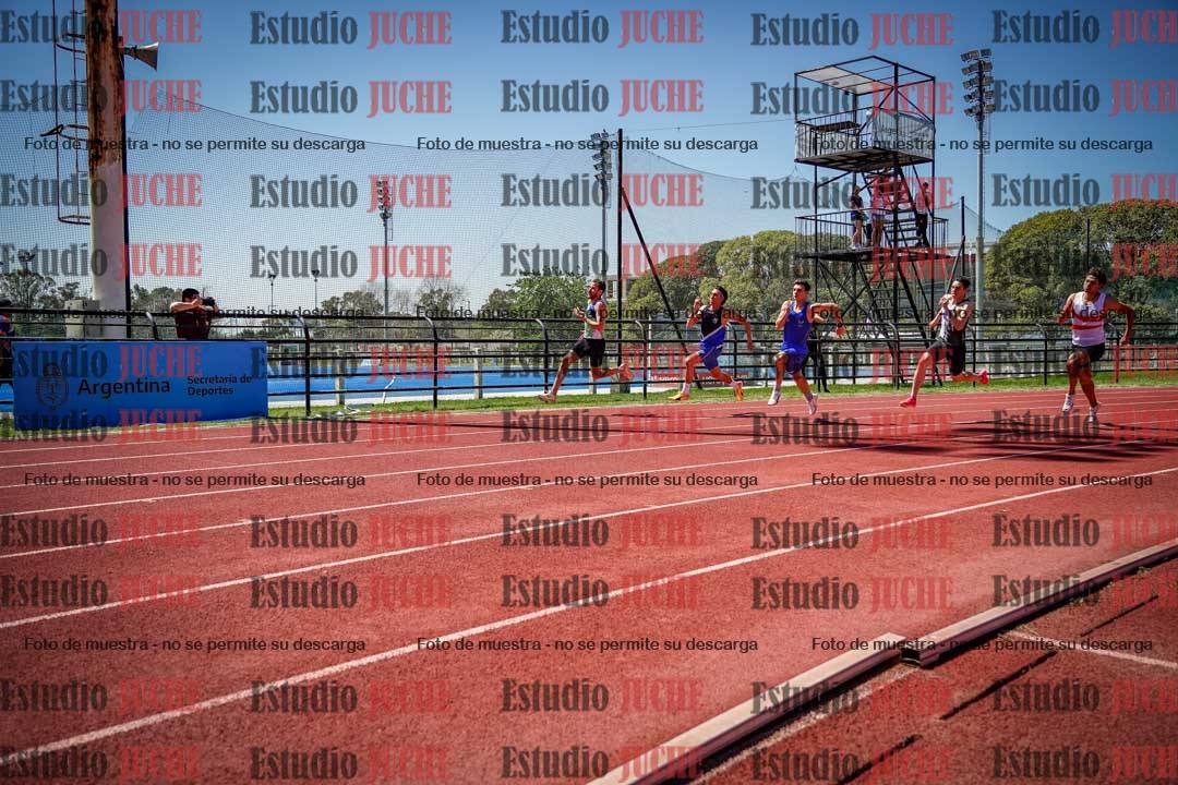 Fotos de los 200 m llanos de varones
