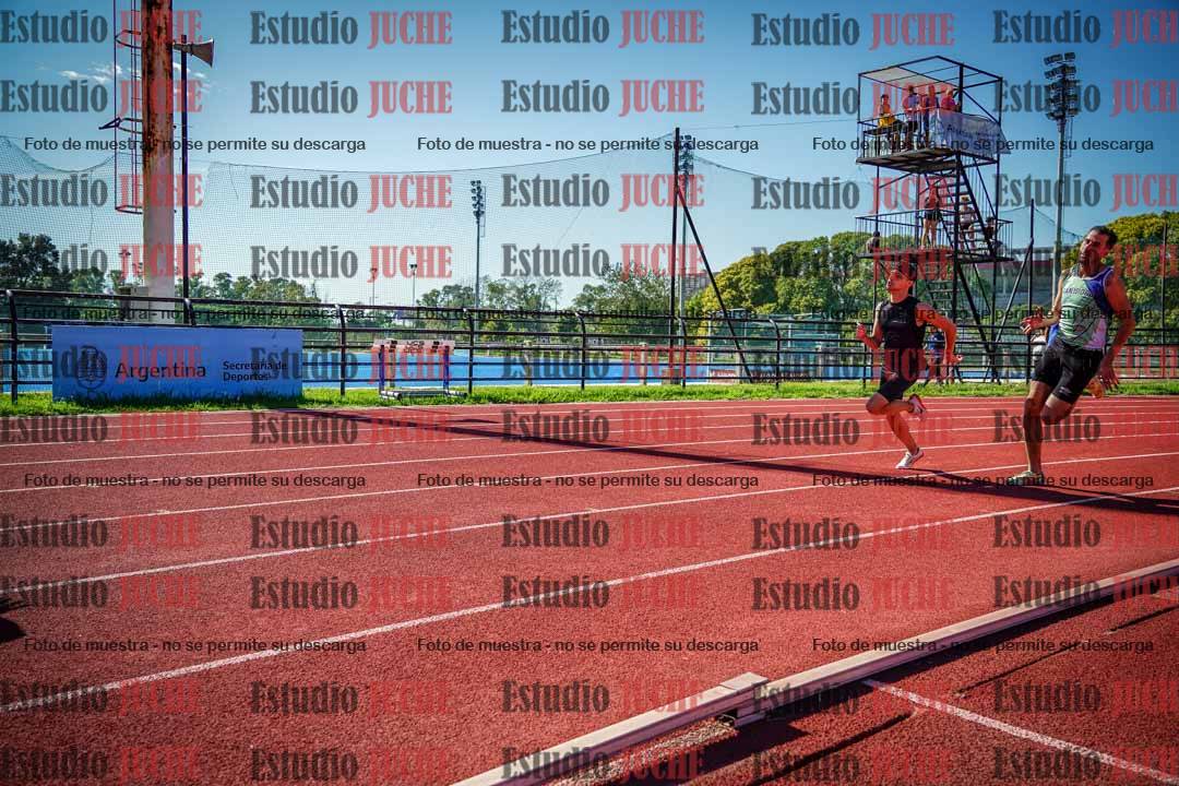Fotos de los 200 m llanos de varones