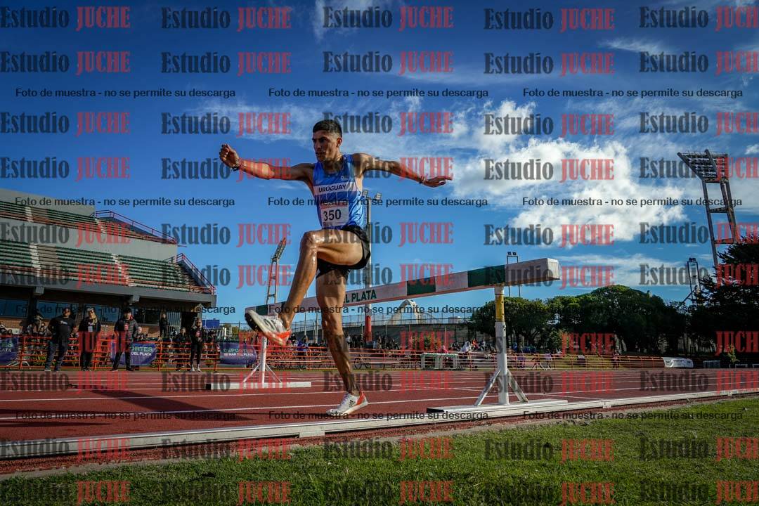 Fotos de los 3000 m con obstáculos de varones