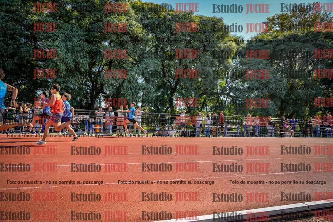 Fotos de los 100 m llanos de varones