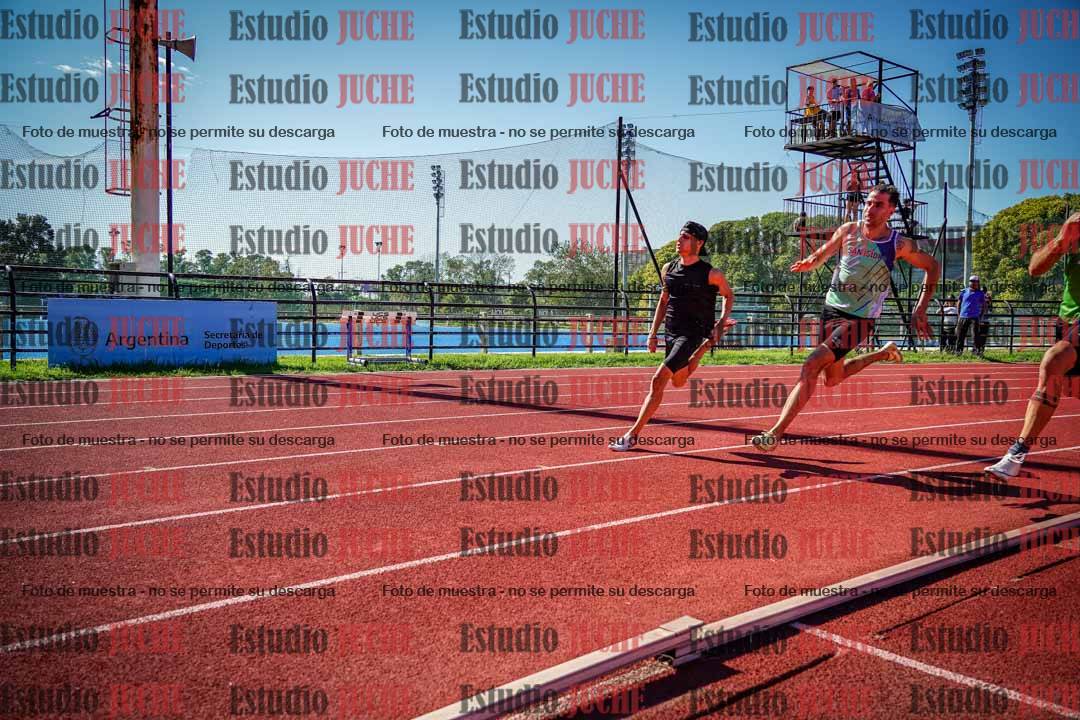 Fotos de los 200 m llanos de varones