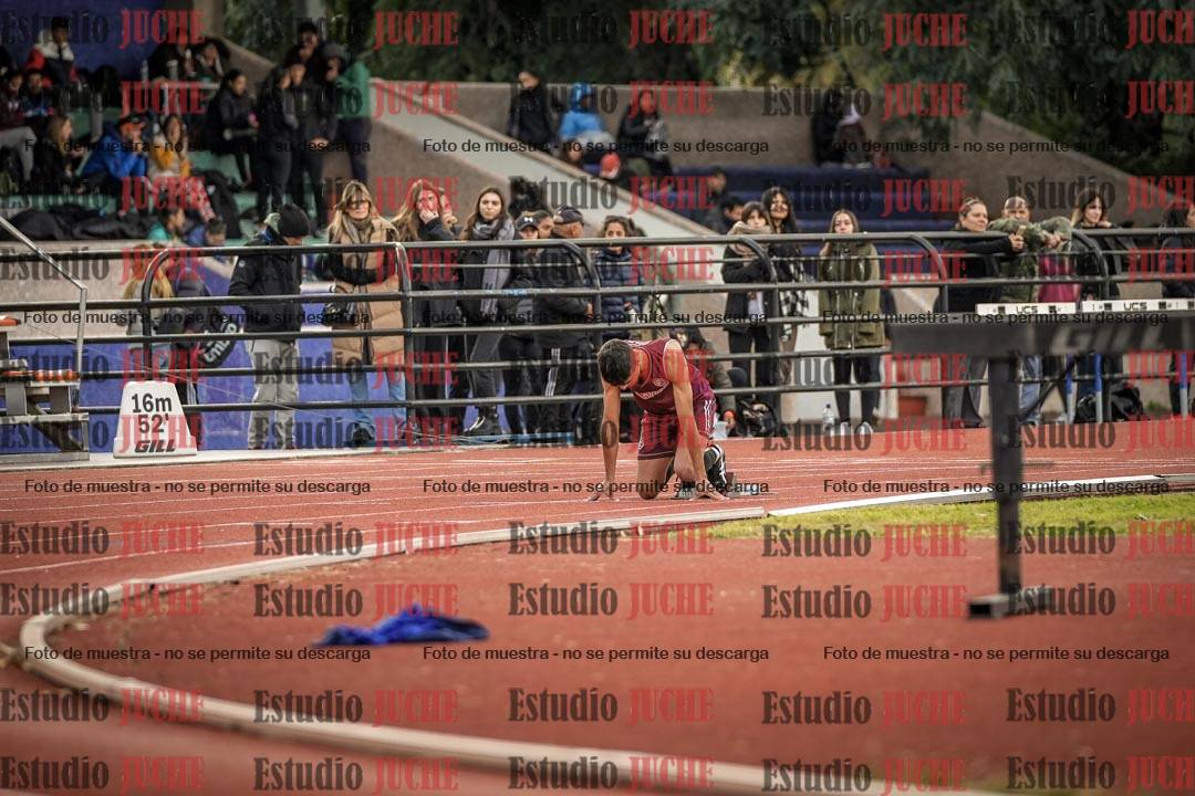 Fotos de los 400 m llanos de varones