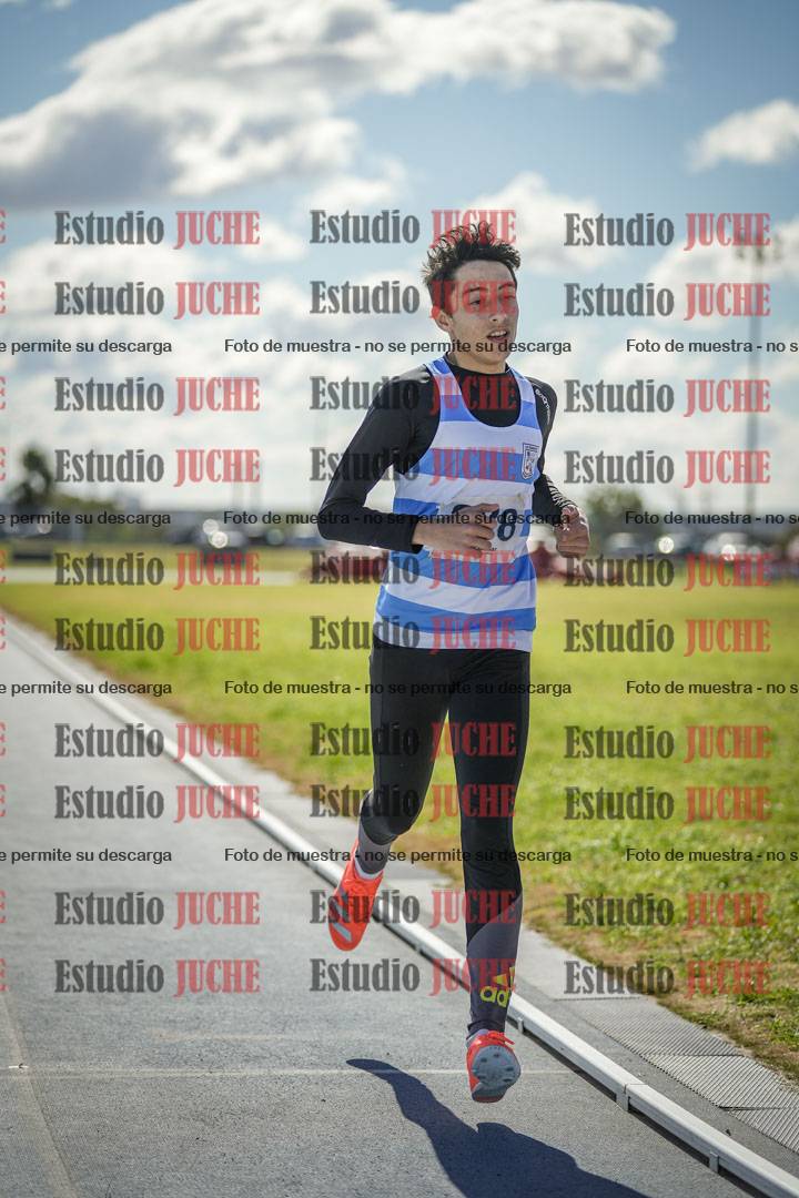 Fotos de los 800 m llanos de varones