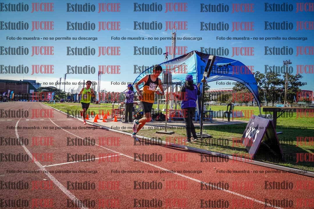 Fotos de los 800 m llanos de varones