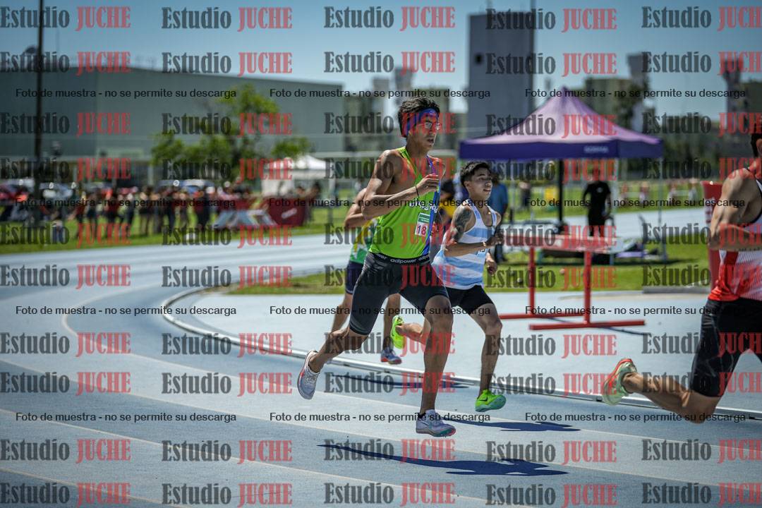 Fotos de los 800 m llanos de varones