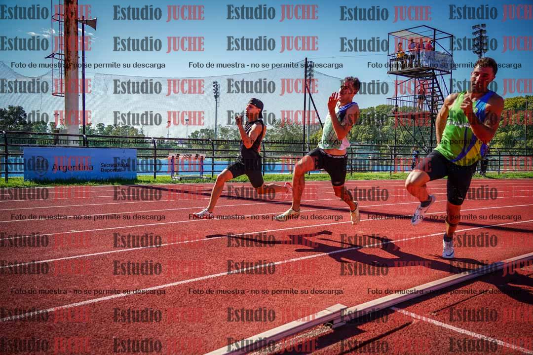 Fotos de los 200 m llanos de varones