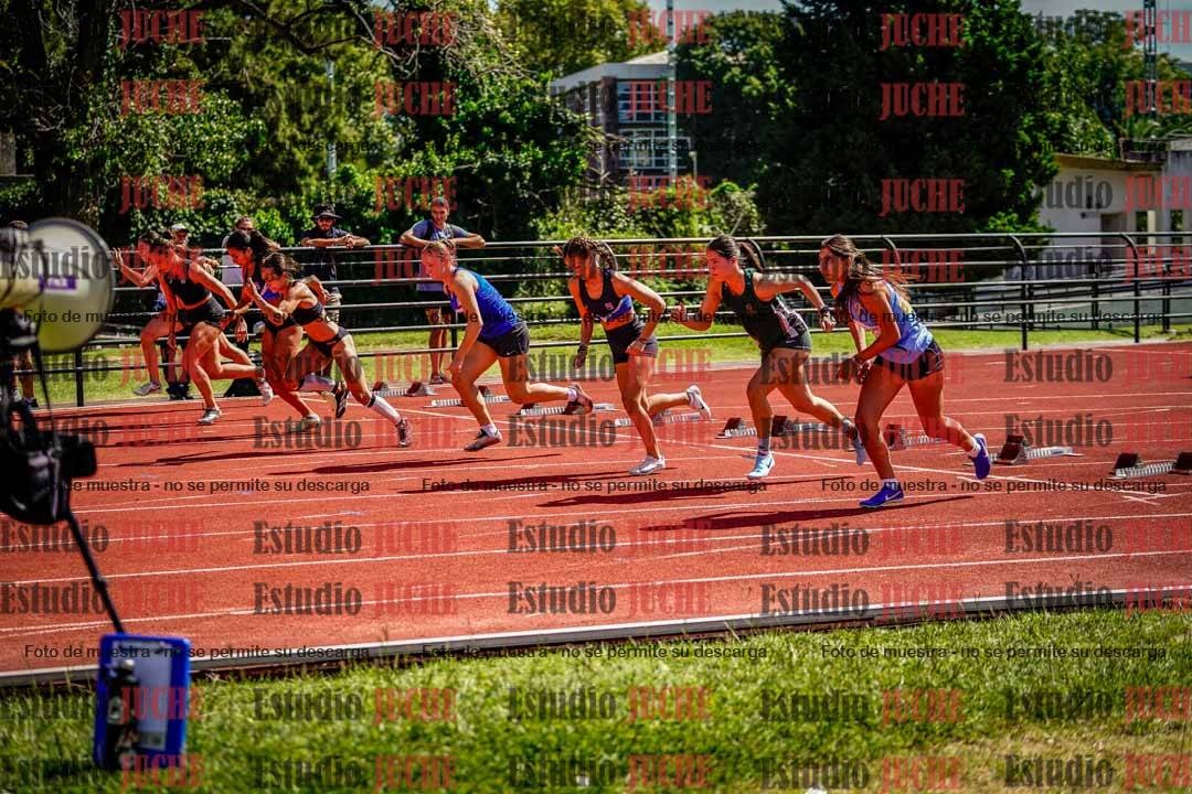 Fotos de los 100 m con vallas de mujeres