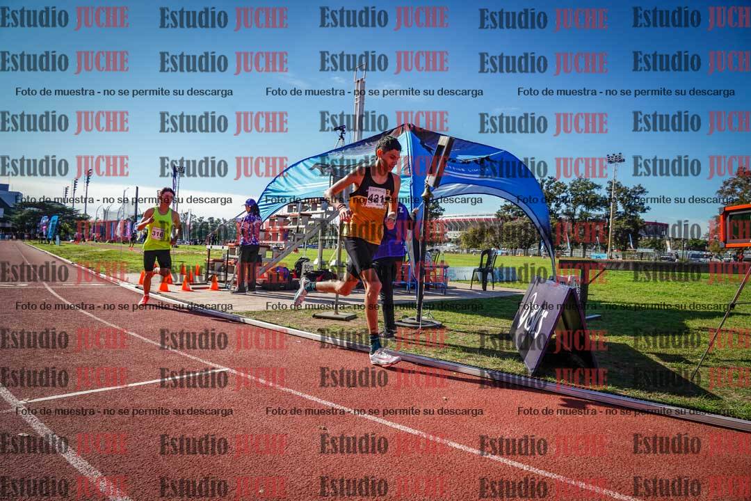 Fotos de los 800 m llanos de varones
