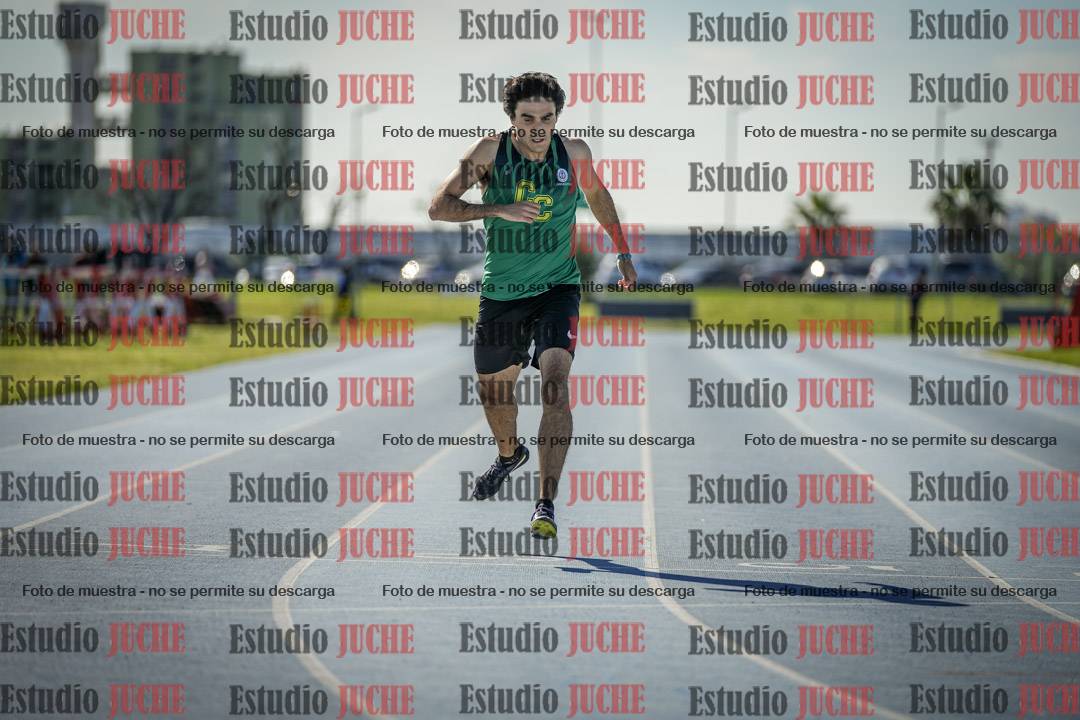Fotos de los 400 m llanos de varones
