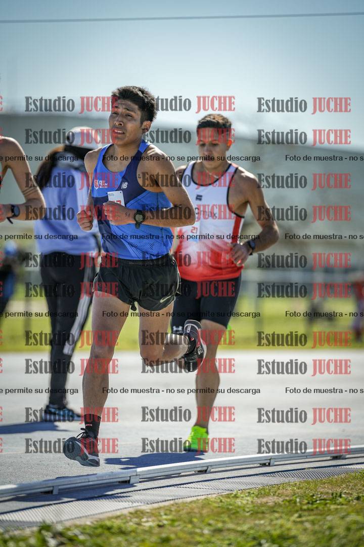 Fotos de los 5000 m llanos de mujeres y varones
