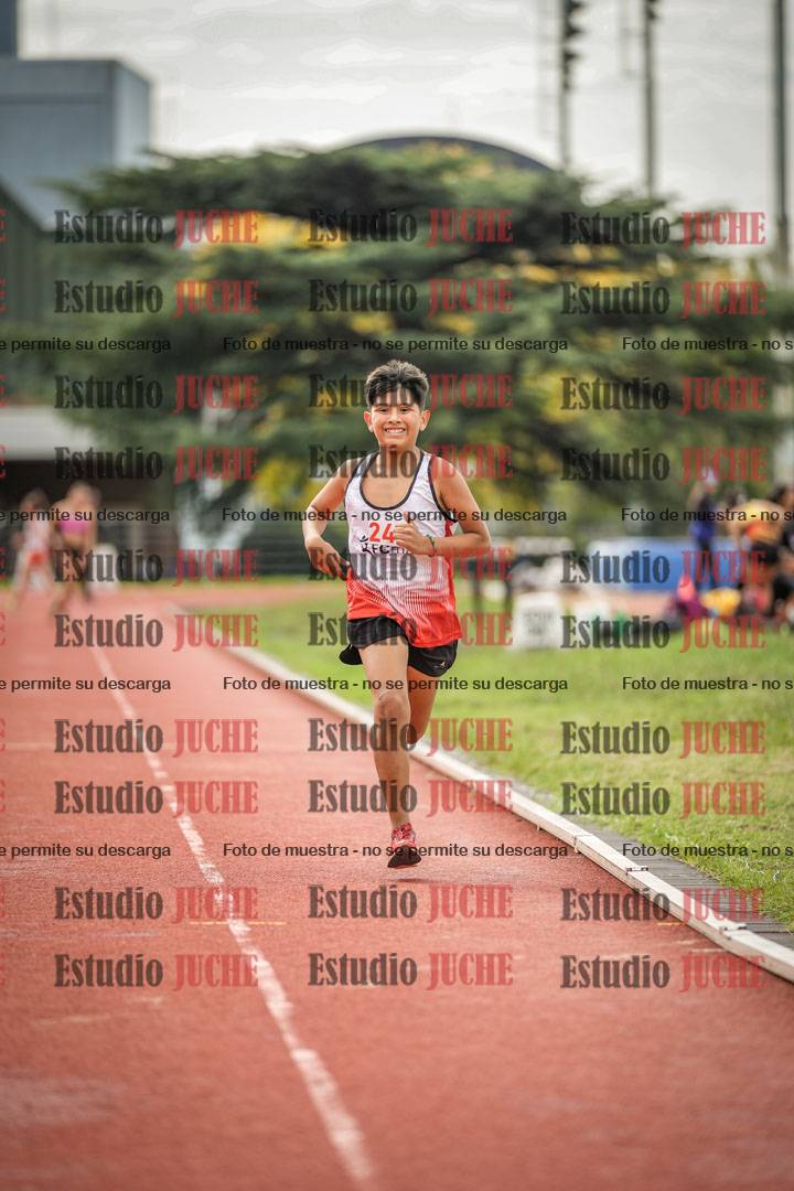 Fotos de los 600 m llanos de varones