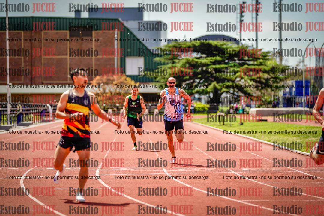 Fotos de los 400 m llanos de varones