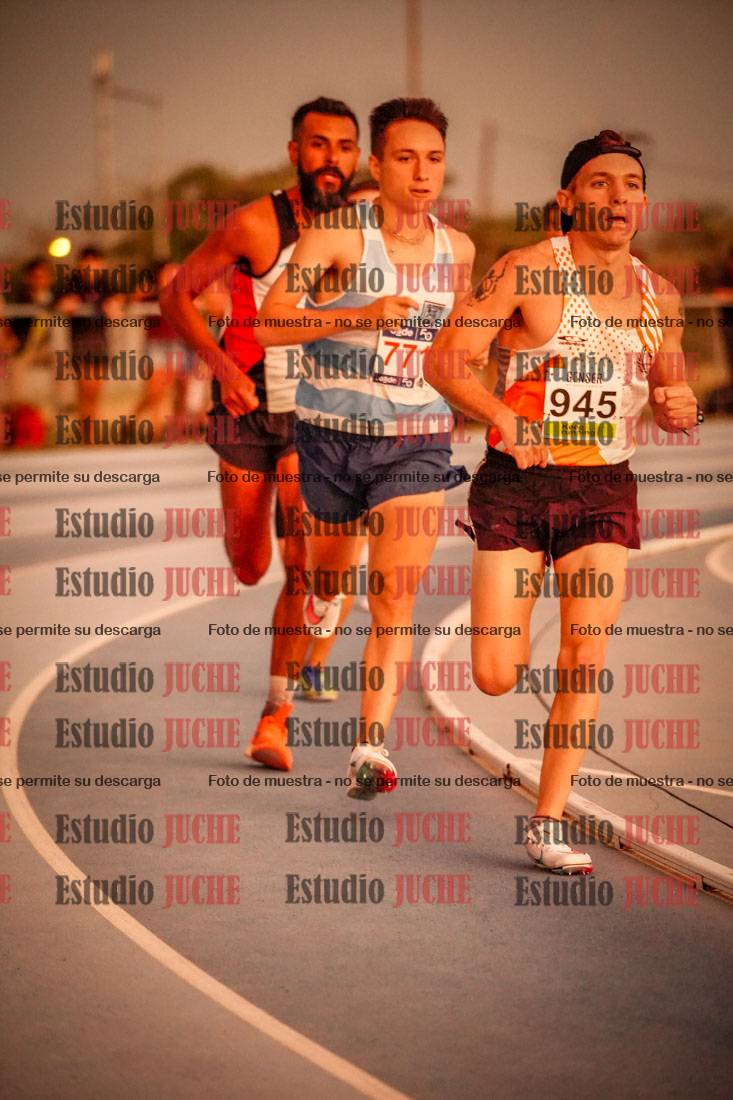 Fotos de los 3000 m llanos de varones