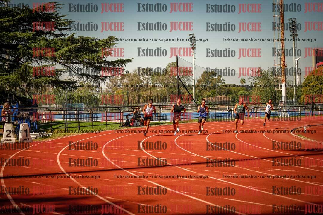 Fotos de los 200 m llanos de varones