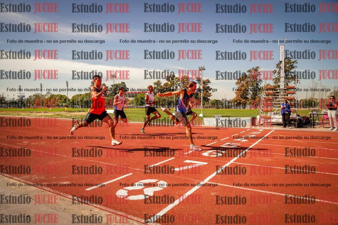 Fotos de los 100 m llanos de varones