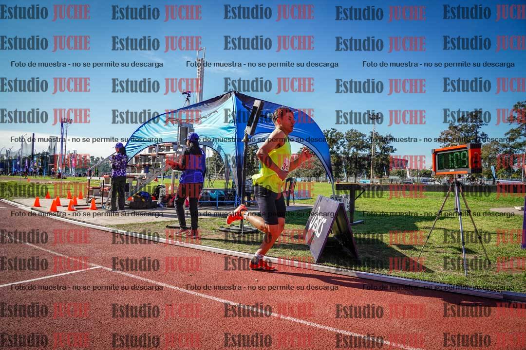Fotos de los 800 m llanos de varones