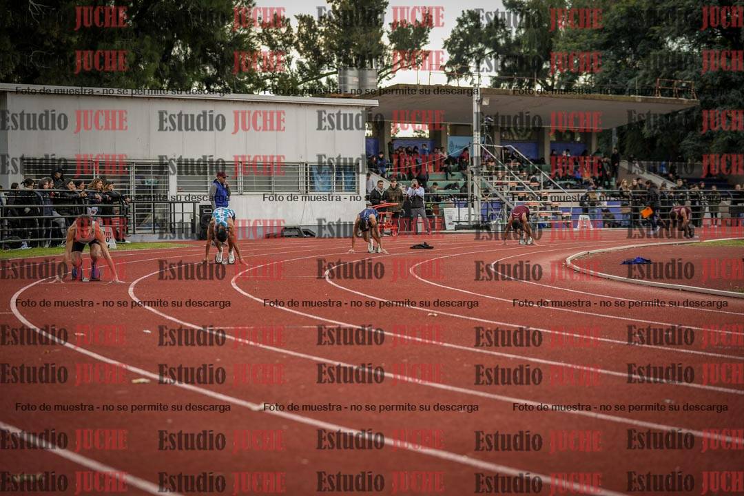 Fotos de los 400 m llanos de varones