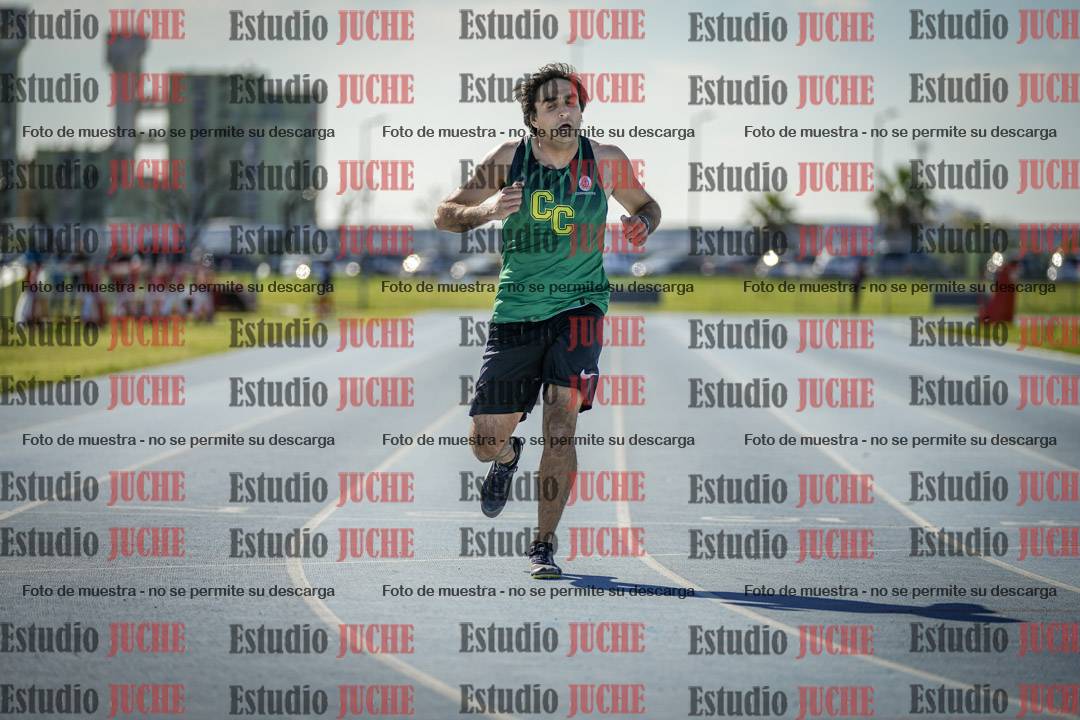 Fotos de los 400 m llanos de varones