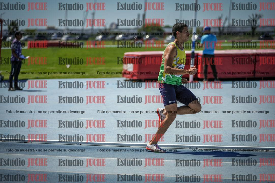 Fotos de los 800 m llanos de varones