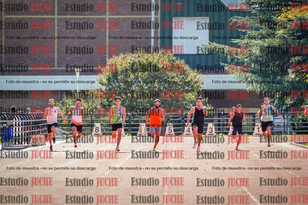 Fotos de los 200 m llanos de varones