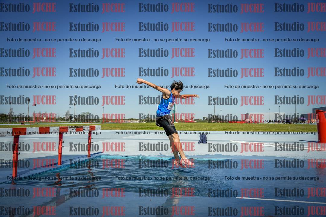 Fotos de los 2000 m con obstáculos de varones