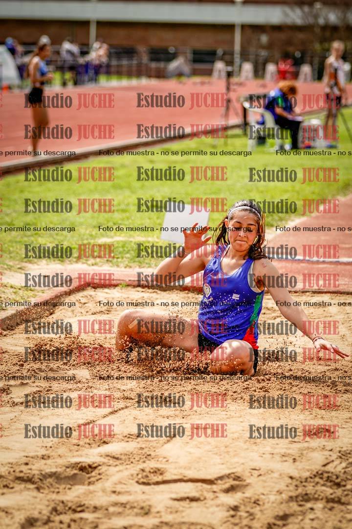 Fotos del salto en largo de mujeres