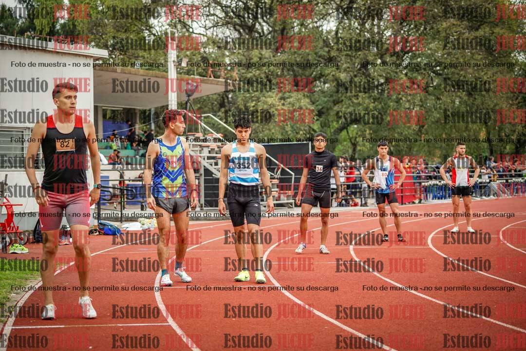 Fotos de los 800 m llanos de varones