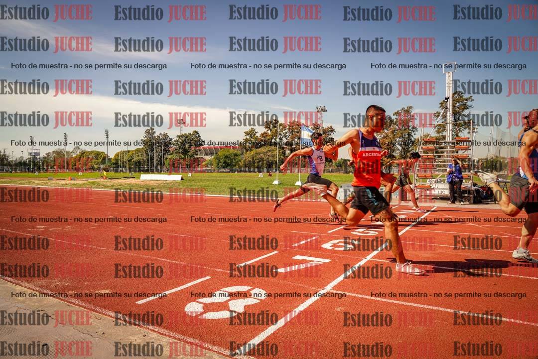 Fotos de los 100 m llanos de varones